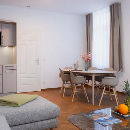 Alpine Apartements Maximilian شقة فندقية *