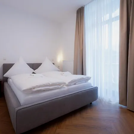 Alpine Apartements Maximilian Apartahotel 3*