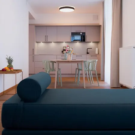 Alpine Apartements Maximilian Aparthotel *