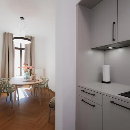 Alpine Apartements Maximilian Aparthotel *